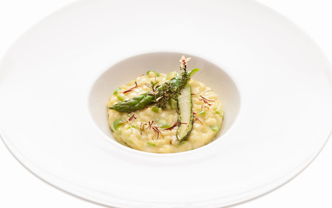 Risotto with asparagus and saffron pistils